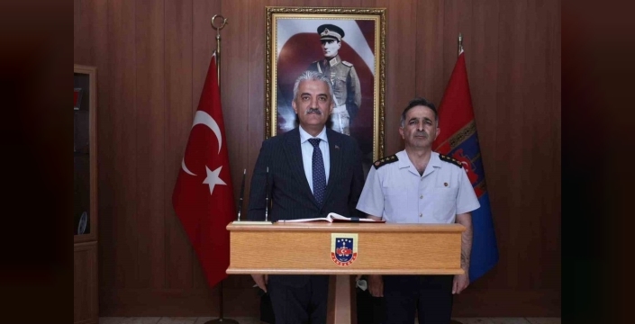 Vali Makas'tan jandarmaya anlamlı kutlama mesajı