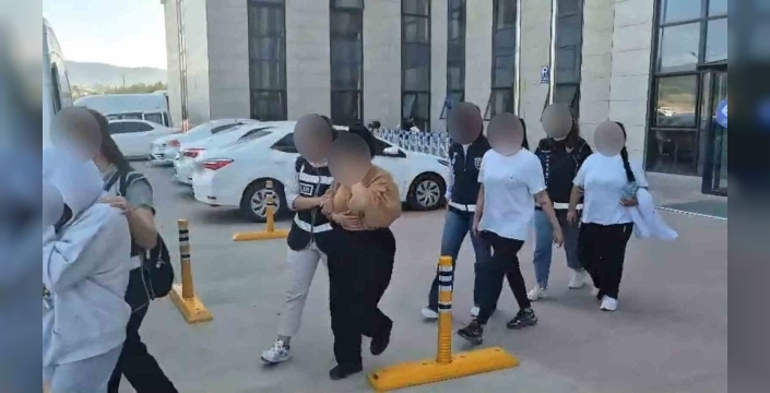 Yalova'da uyuşturucu kuryelerine büyük darbe: 13 binden fazla hap ele geçirildi, 2 kişi hapiste