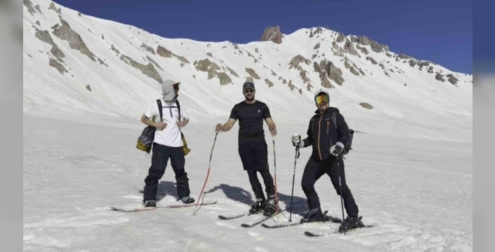 Yaz ortasında kayak şoku: Erciyes haziranda pistleri açtı!