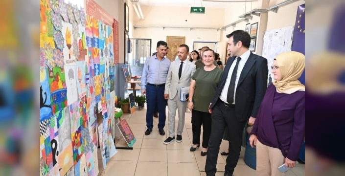 Yenipazar'da yıl sonu sergisi açılışı yapıldı