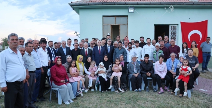 Yıllar sonra köyüne döndü! Bakan Bolat'tan duygulandıran paylaşım