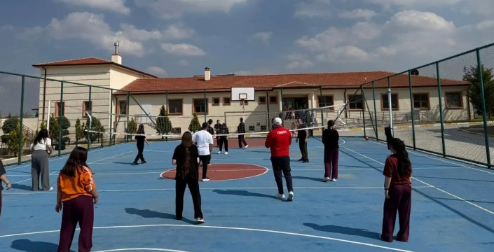 Yurt çocukları sporla büyüyor: Yetenekleri tek tek keşfediliyor