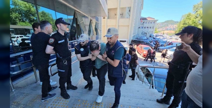 Zonguldak'ta terör operasyonu: 4 öğrenciden 3'ü demir parmaklıklar ardında!
