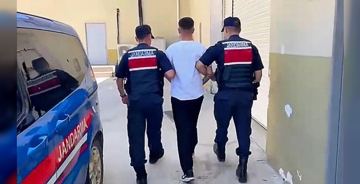 14 yıl hapis cezasıyla aranan hırsız, sonunda jandarmaya yakalandı