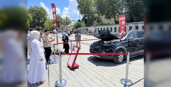15 Temmuz ruhu: Tankla ezilen araç Üsküdar'da sergileniyor