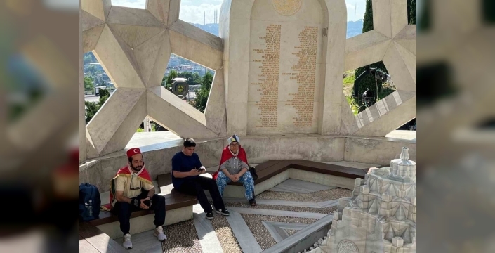 15 Temmuz ruhu yeniden canlandı: Şehitler Makamı'na akın eden vatandaşlardan birlik ve beraberlik mesajı