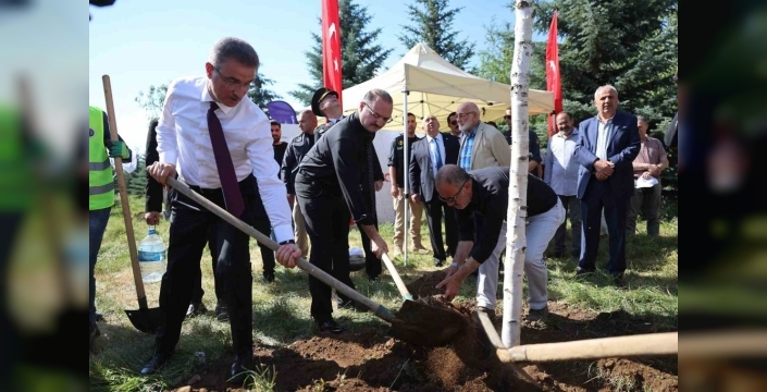 15 Temmuz şehitleri için 10. yılda 10 dev fidan dikildi