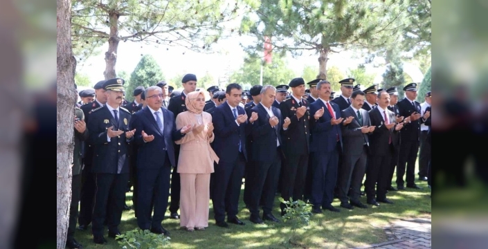 15 Temmuz şehitleri Karaman'da dualarla anıldı