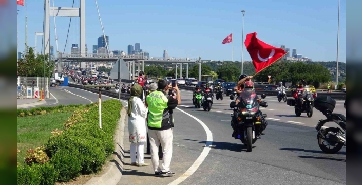 15 Temmuz'un 10'uncu yılında unutulmaz kortej: Aziz milletimiz başardı
