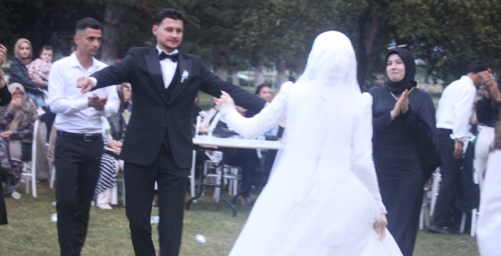 3 Bin kişilik düğün! Baston ve Candemir Ailelerinin mutlu günü