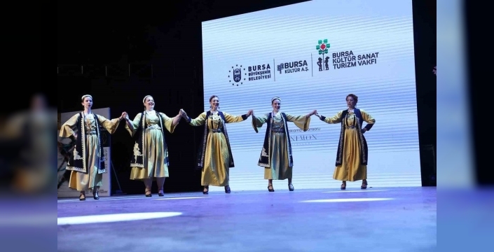 38. Altın Karagöz Halk Dansları Yarışması görkemli açılış yaptı