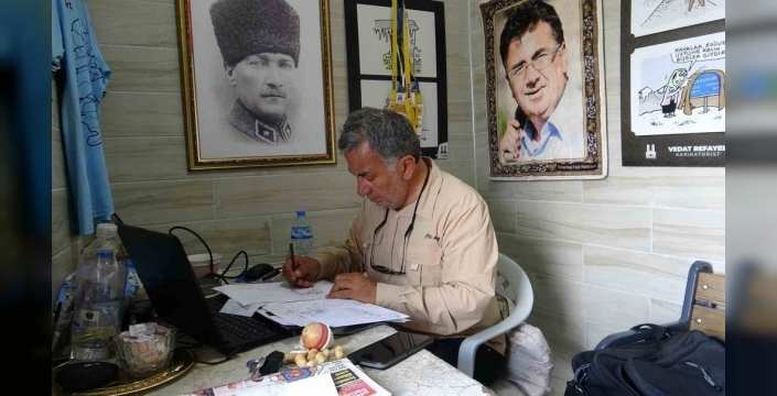 40 yıllık çizgilerle hem güldüren hem düşündüren usta: Vedat Refayeli