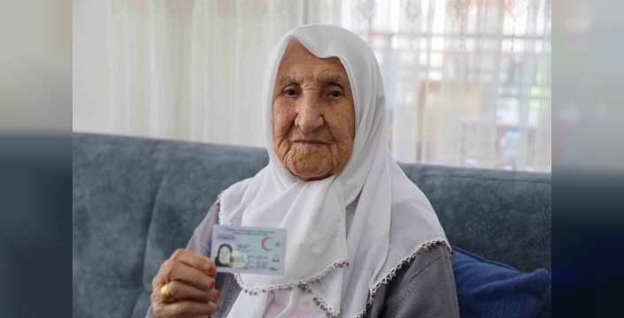 97 yaşındaki Döne nine'den 15 Temmuz tepkisi: 'Böyle bir ihanet görmedim