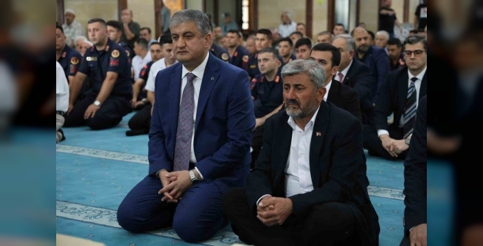 Adana'da 15 Temmuz şehitleri için Mevlid-i Şerif programı düzenlendi