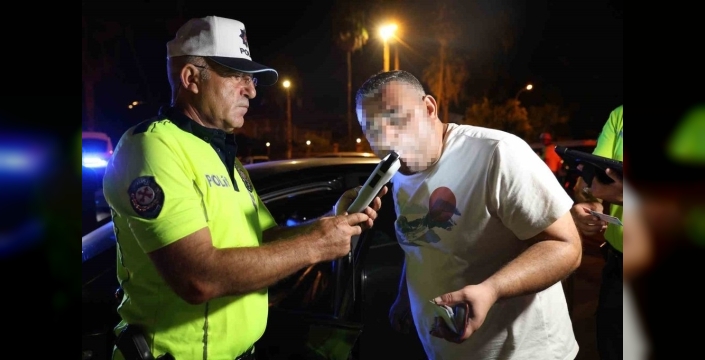 Adana'da trafik kuralları hiçe sayıldı: 42 sürücüye ağır fatura