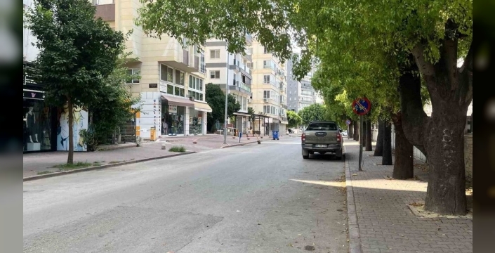 Adana'nın sıcağı, sokakları boş bıraktı
