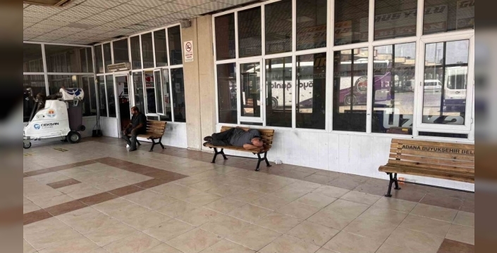 Adana otogarında sıcak hava kabusu: Vatandaşlar isyan etti
