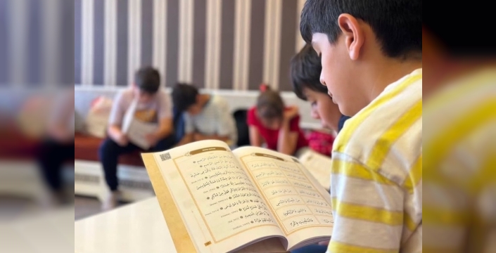 Ağrı'da minik kursiyerlerden şehitler için anlamlı Kur'an programı