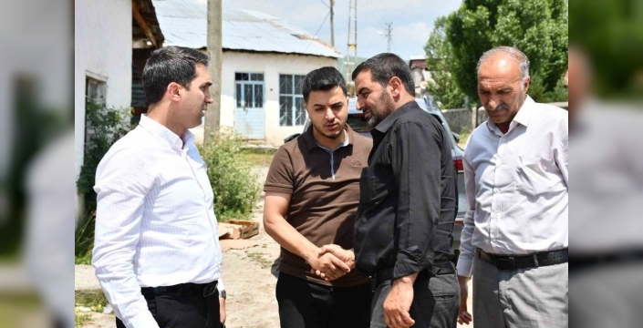 AK Parti Sarıkamış teşkilatı, köylere çıkarma yaptı