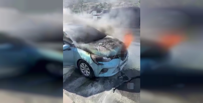 Alanya'da alev alan otomobil küle döndü, kahramanlar iş başında!