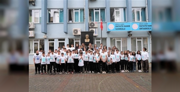 Alanya'da geleceğe yeşil dokunuş: 3.500 öğrenciye çevre eğitimi!