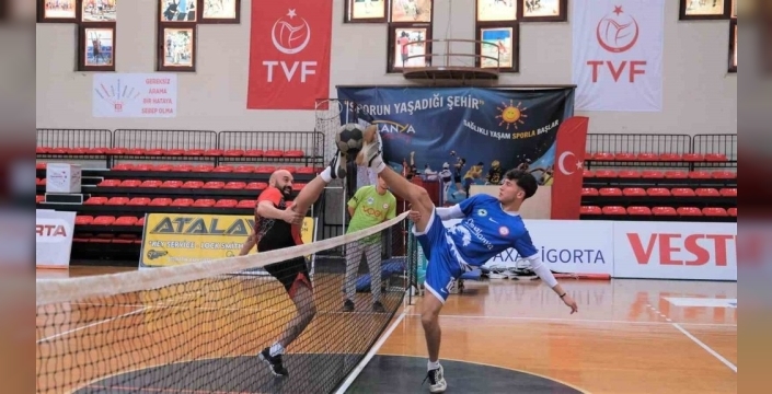 Alanya'da geleneksel futnet ayak tenisi turnuvası başlıyor