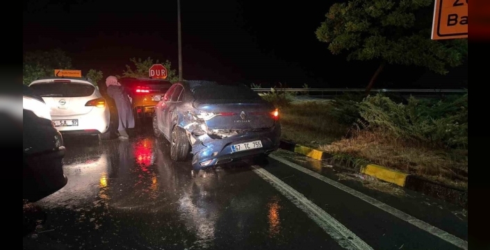 Alaplı Akçakoca yolunda feci kaza; 5 yaralı hastaneye kaldırıldı
