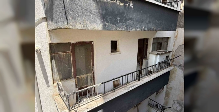Ankara'da yaşlı çiftten kamyon dolusu çöp tahliye edildi