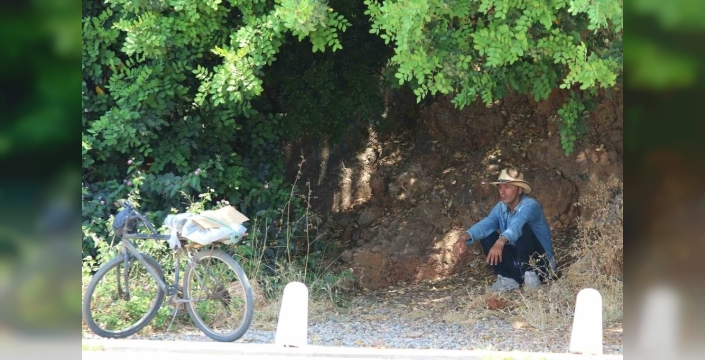 Antalya'da bunaltıcı nem: Hissedilen sıcaklık 37 dereceye fırladı