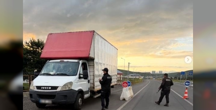 Ardahan'da polis, huzur ve güven için sahada denetim yapıyor