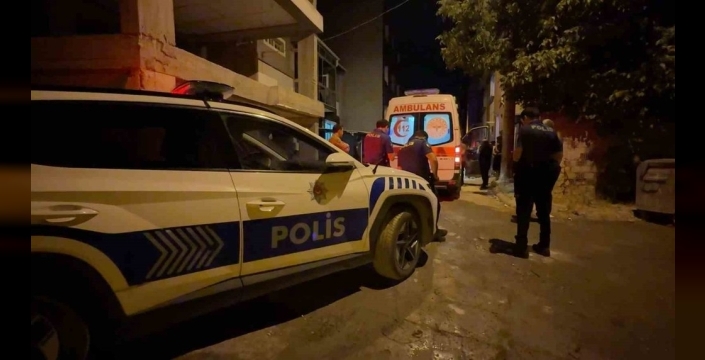 Aşk acısı böylesi! Sevgilisiyle kavga edince kendini bıçakladı, ortalık karıştı