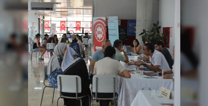ATÜ, tercih döneminde öğrencileri kampüsünde ağırlıyor: Geleceğinizi keşfedin!