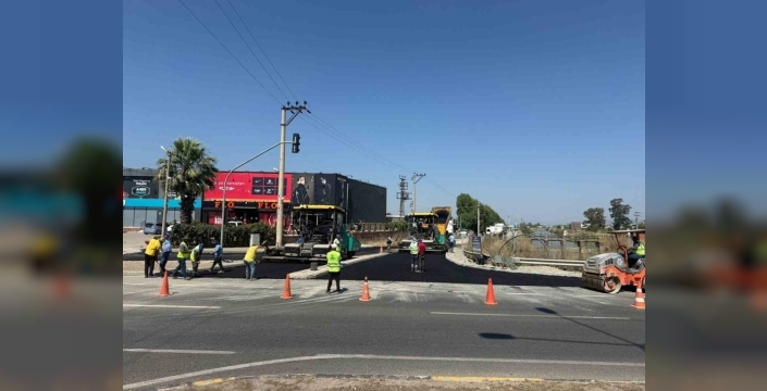 Aydın'da ulaşım altyapısı güçleniyor: Kentin dört bir yanında yol çalışmaları sürüyor