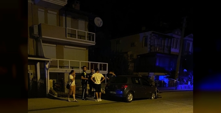 Ayvalık'ta motosiklet ve otomobil çarpıştı: Bir kişi ağır yaralı