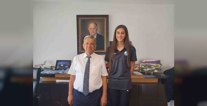 Azra Kankılıç, milli takıma seçilerek Galatasaray'a transfer oldu