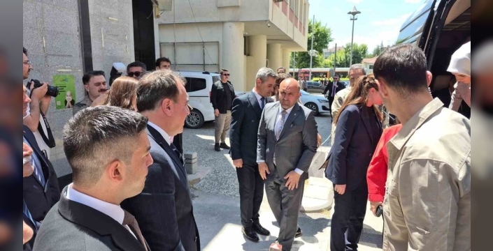 Bakan Göktaş, MHP Eskişehir İl Başkanlığı'nı ziyaret etti