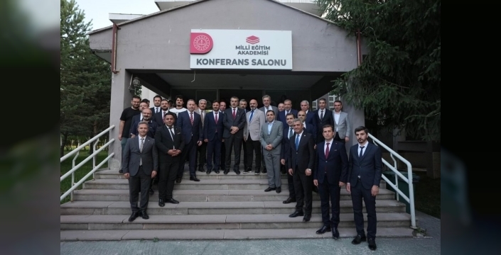 Bakan Tekin: Eğitimde hızlı değişime ayak uydurmalıyız
