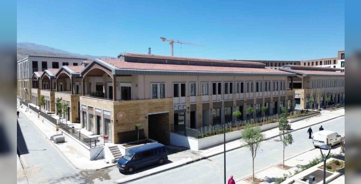 Bakırcılar Çarşısı'nda büyük teslimat: 1.200 iş yeri hizmete açılıyor, esnaf rahatlıyor