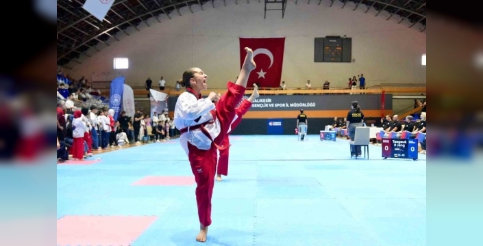 Balıkesir'de 15 Temmuz ruhuyla taekwondo poomsae turnuvası coşkusu başladı
