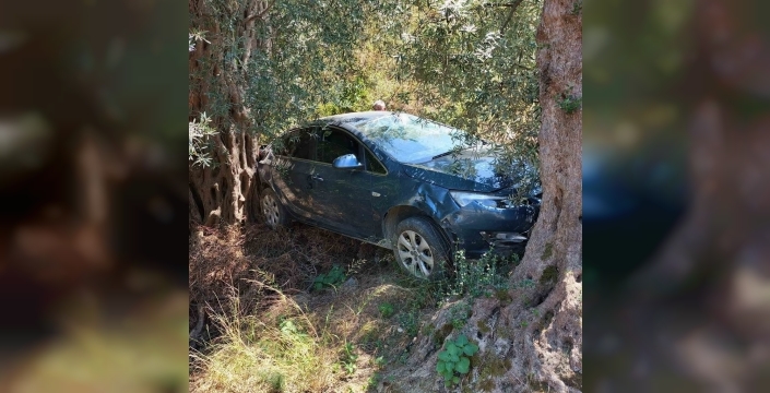 Bandırma Edincik'te tek taraflı trafik kazası: İki kişi yaralandı