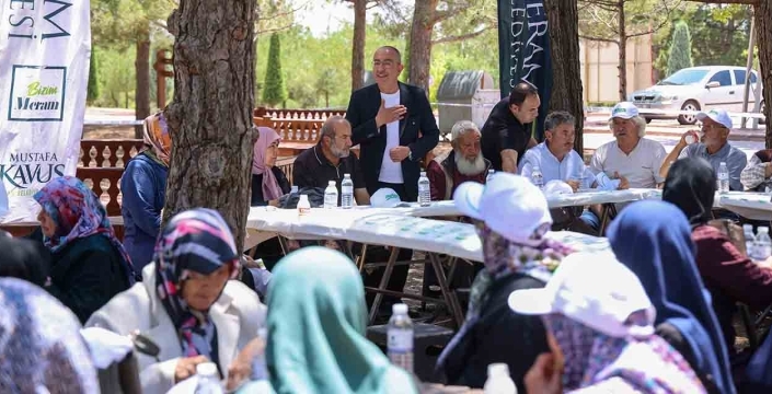 Başkan Kavuş Büyüklerle Aynı Sofrada Buluştu