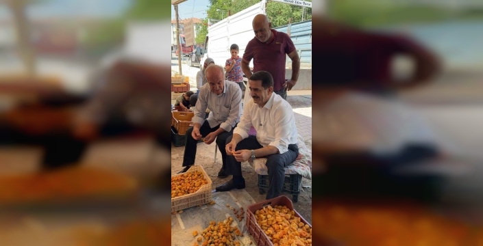 Başkan Taşkın, Hidayet Mahallesi'nde esnaf ve kadınlarla buluştu