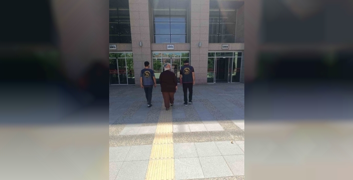 Batman'da 'baron abla' lakaplı hükümlü jandarma tarafından yakalandı