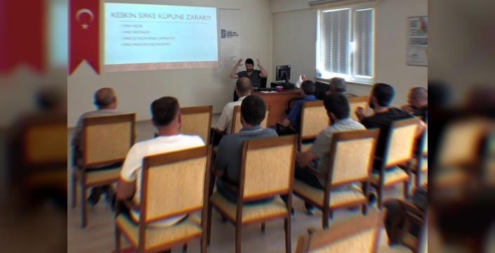 Bayburt'ta öfke yönetimi semineri katılımcılarla buluştu