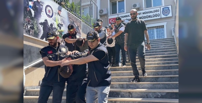 Beylikdüzü'nde kan donduran cinayet: Silahlı saldırı sonrası kaza, failler yakalandı