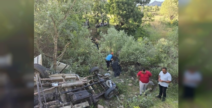 Bingöl'de pikap uçuruma düştü: 3 ölü, 2 yaralı