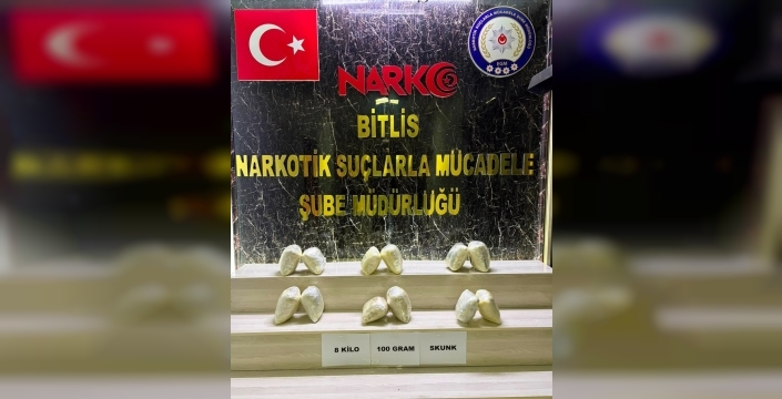Bitlis'te nefes kesen operasyon: 8 kiloyu aşan uyuşturucu ele geçirildi, 2 tutuklama!