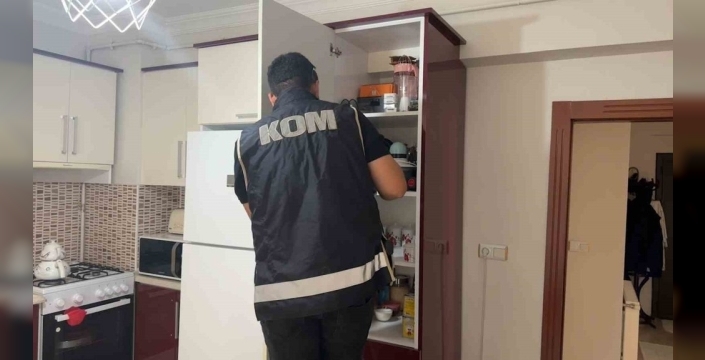 Boztepe'de tapu müdürlüğünde rüşvet ağına operasyon: 2 kişi demir parmaklık ardında