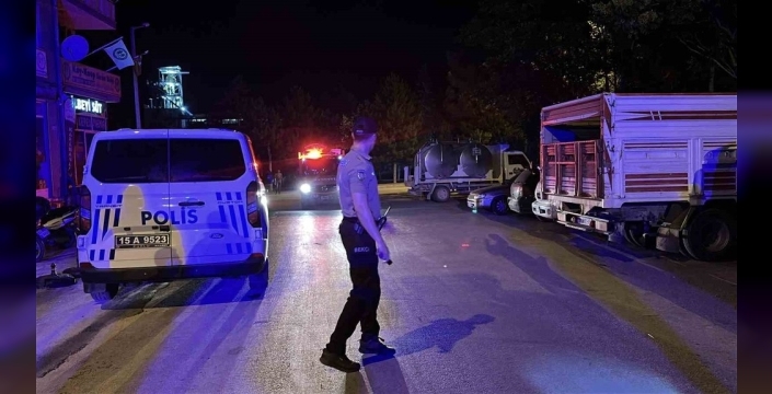 Burdur'da otomobilde bulunan genç hastanede hayatını kaybetti