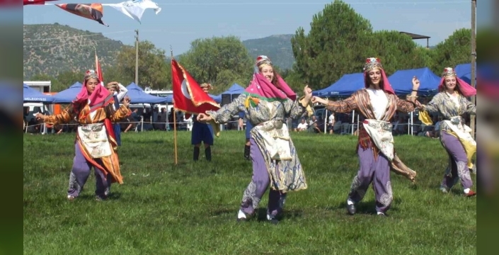 Burhaniye'de başpehlivanlık koltuğu Erkan Taş'ın oldu